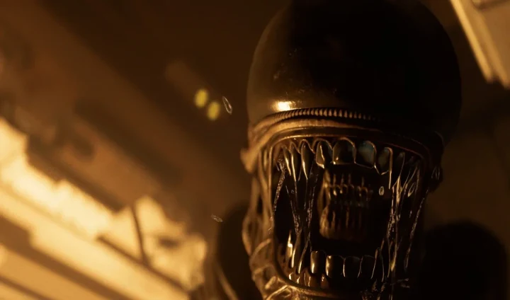Alien: Isolation 2 görselinde Xenomorph’un yakın plan görüntüsü