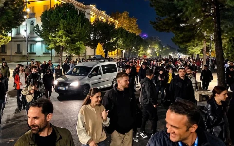 Arnavutluk’ta öğrenci protestoları 10. gününde: Akademisyenlerden süresiz boykot