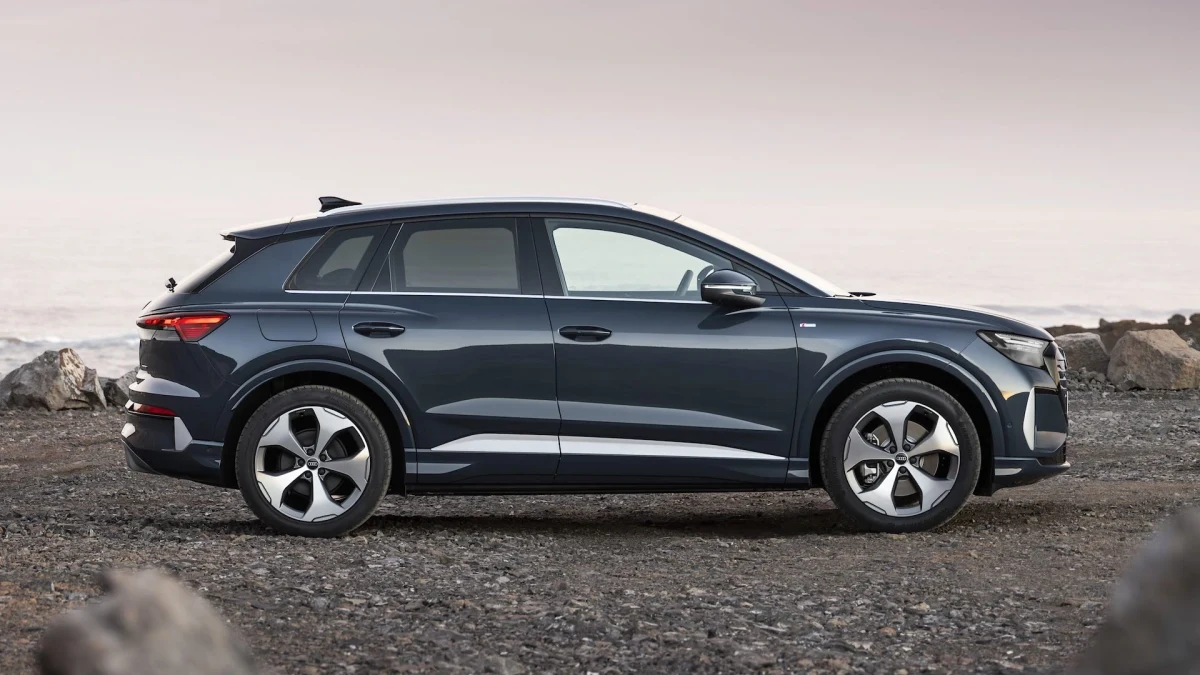 Audi Q4 e-tron’un yandan görünümü