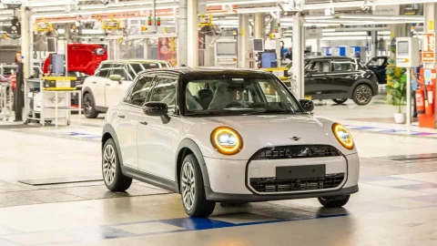 BMW fabrikalarında otonom sürüşle 1 milyon araç hareketi gerçekleştirildi