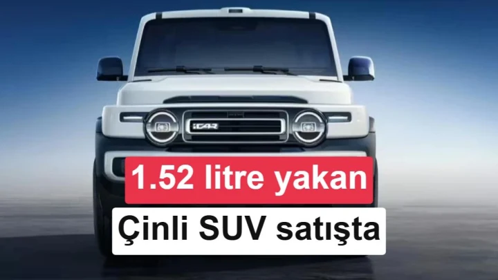 Beyaz Chery iCar V25 SUV önden üç çeyrek açıyla görüntüleniyor