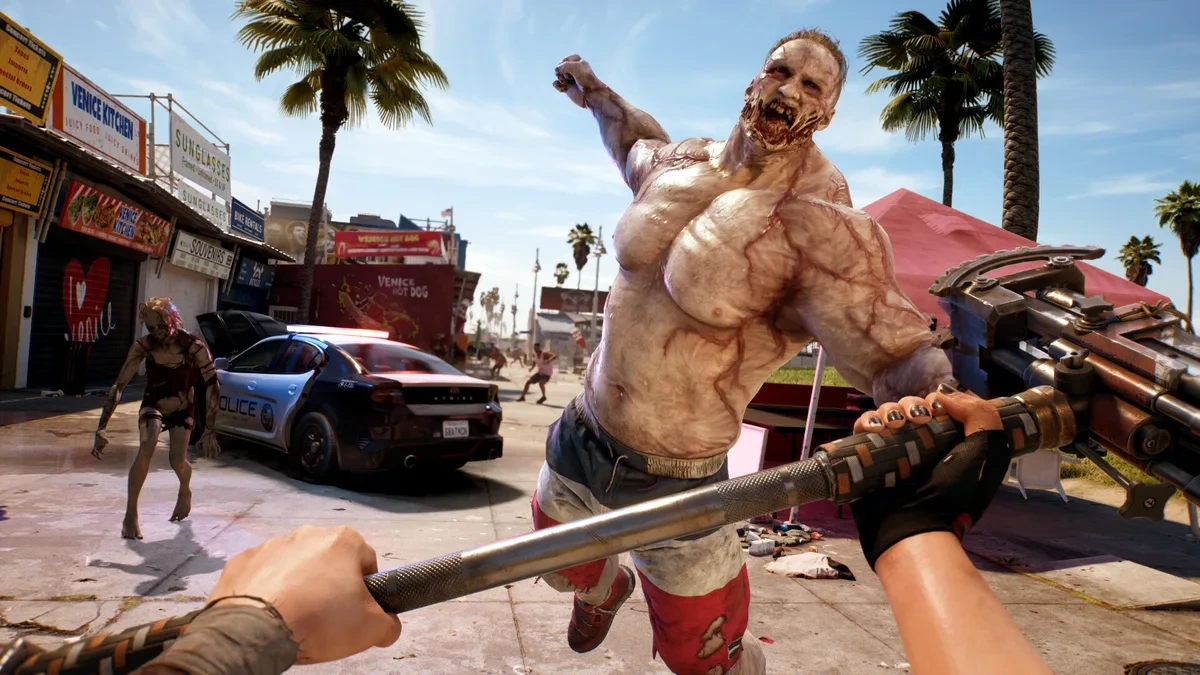 Dead Island 2’de oyuncunun bir zombiye yakın dövüş silahıyla karşı koyduğu sahne