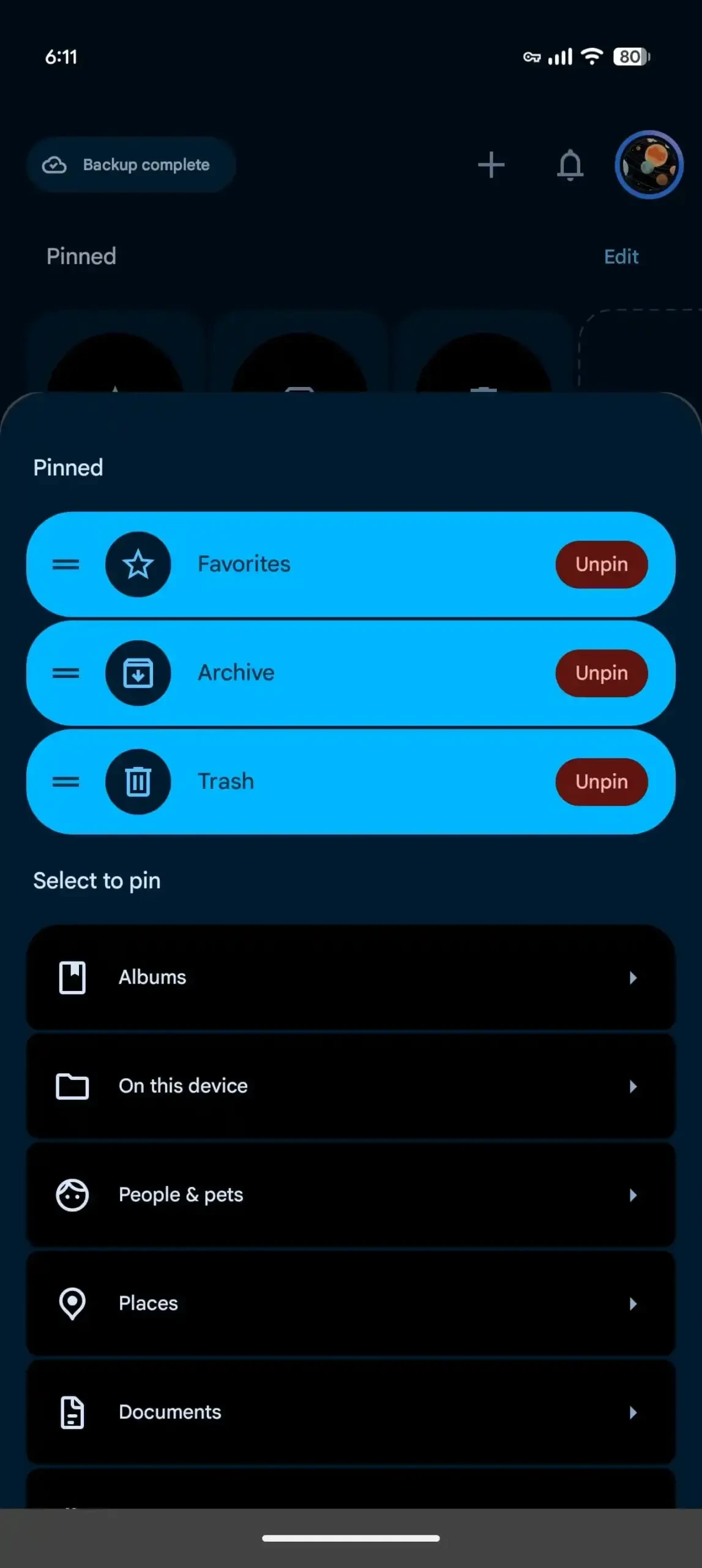 Google Photos Sabitlenenler alanında Favoriler, Arşiv ve Çöp Kutusu sıralama ekranı