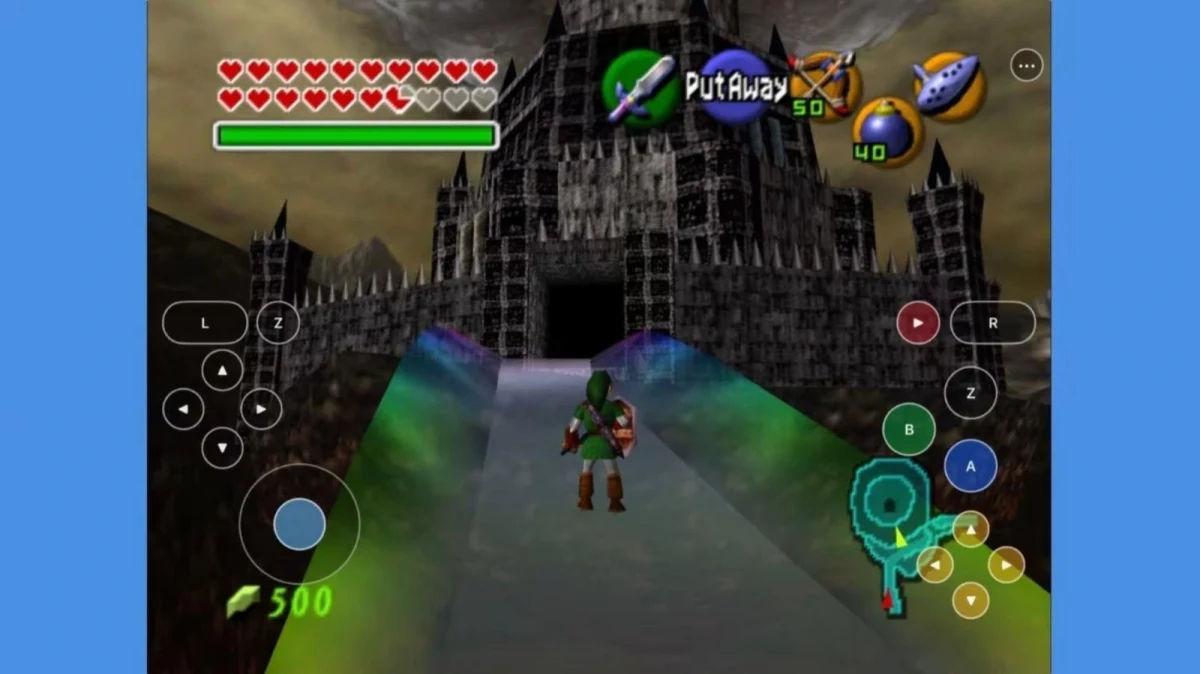 Ocarina of Time oyununda Link’in önünde dokunmatik kontrol düğmeleri ve ekran arayüzü görülüyor.