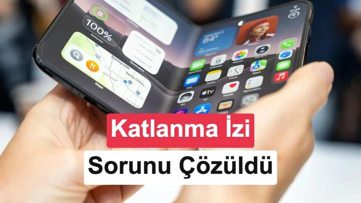 Ellerin tuttuğu, iç ekranı açık katlanabilir telefon