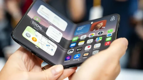 iPhone Duo’da Lansman Günü Mağaza Stoğu Belirsiz