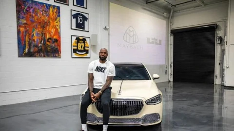 LeBron James’in Kişiye Özel Maybach’ı Açık Artırmada: Gelir Öğrencilere Gidecek
