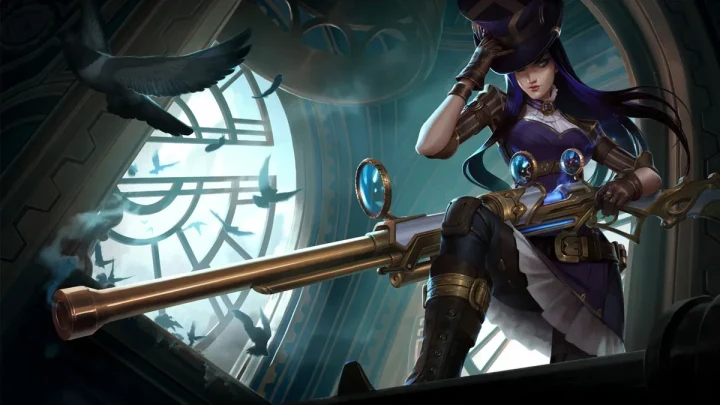 League of Legends karakteri Caitlyn, tüfeğiyle poz verirken