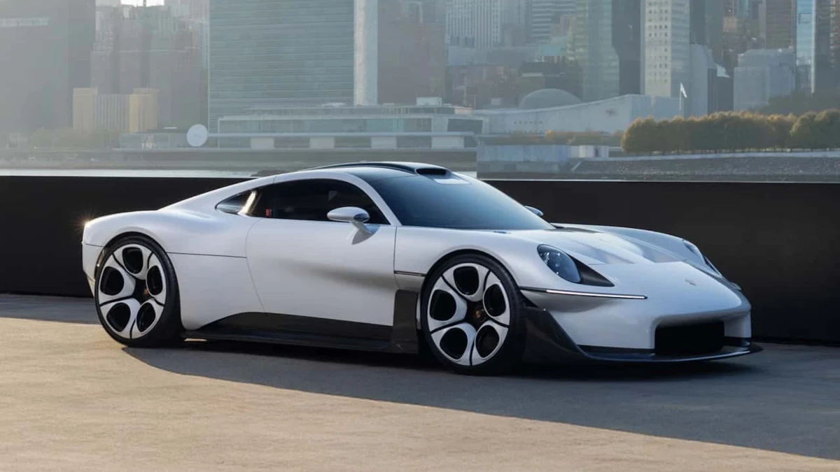 Porsche Mission S konsepti şehir ortamında yandan