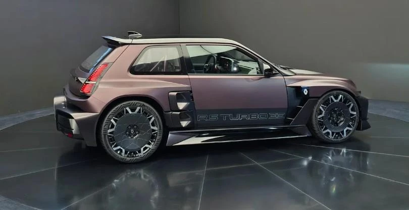 Renault 5 Turbo 3E’nin yandan görünümü
