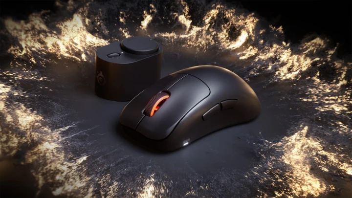 Siyah SteelSeries oyuncu mouse’u ve kablosuz alıcısı