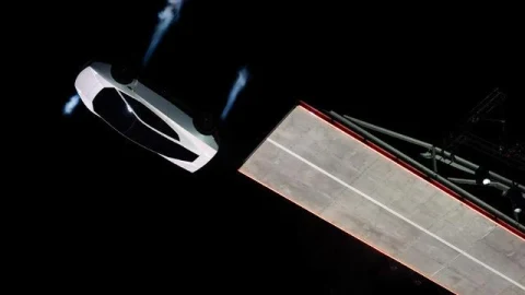Tesla Roadster’ın Uçuş Gösterisi Gerçek mi? İddiaların Ayrıntıları