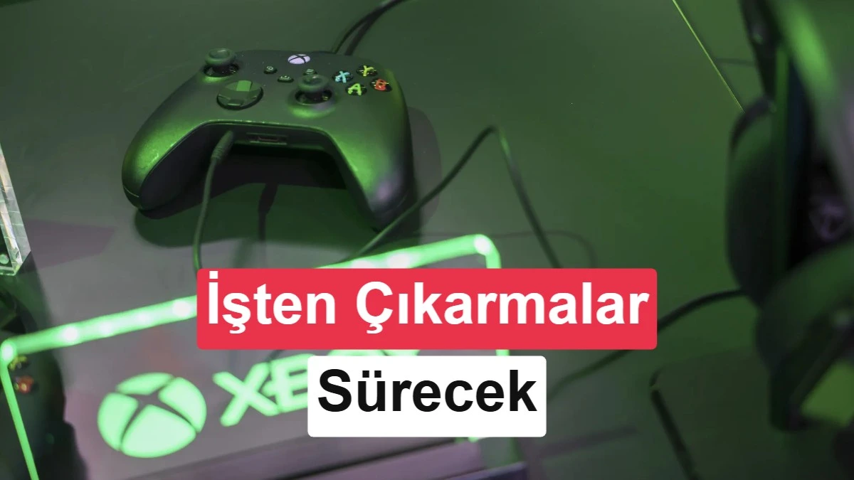 Xbox logosu ve yanında bir Xbox oyun kumandası